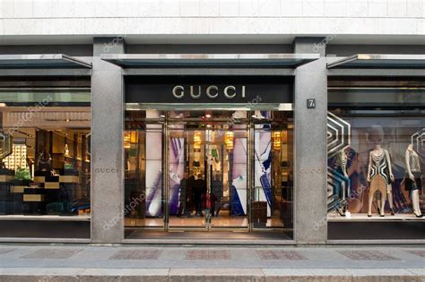 piastrelle negozi gucci|gucci milano monte napoleone.